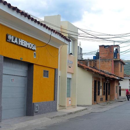 La Hermosa Hotel Buga Exterior photo